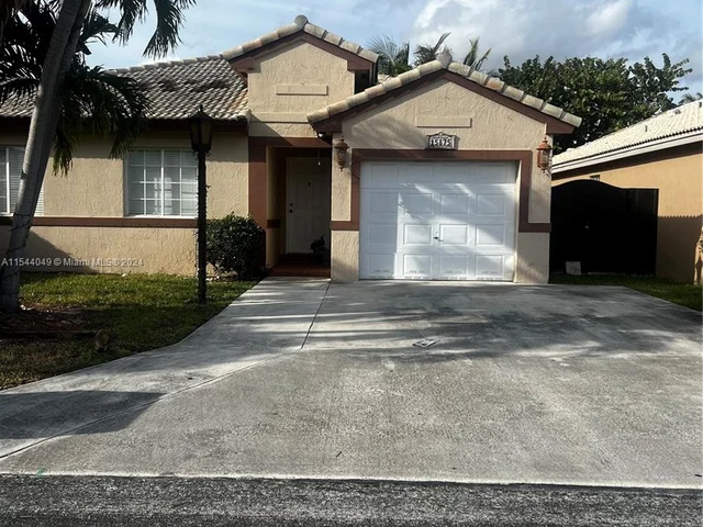 15875 SW 85th St, Miami FL 33193