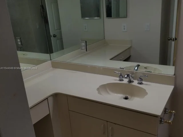 15875 SW 85th St, Miami FL 33193