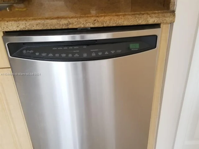 15875 SW 85th St, Miami FL 33193