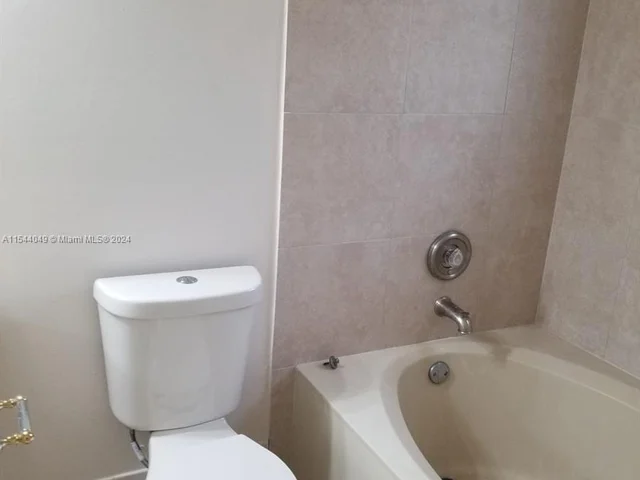 15875 SW 85th St, Miami FL 33193