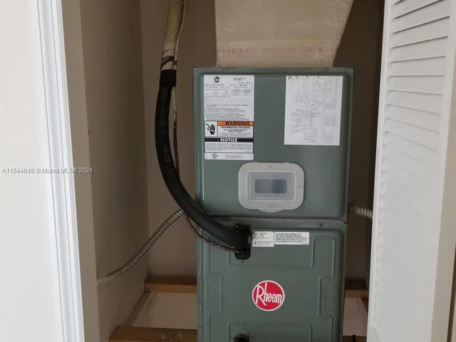 15875 SW 85th St, Miami FL 33193