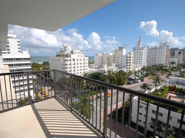 1800 Collins Ave # 11E, Miami Beach FL 33139