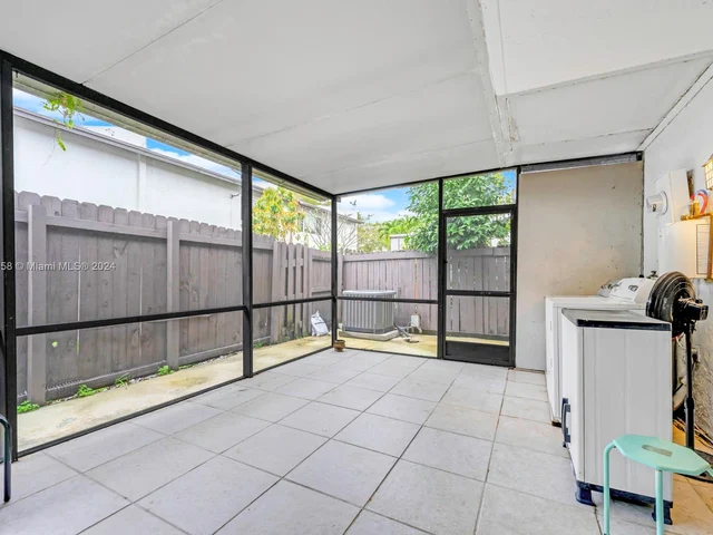 7124 SW 111th Ct # 7124, Miami FL 33173