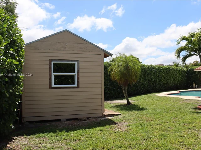 10875 NW 37th Ct, Coral Springs FL 33065