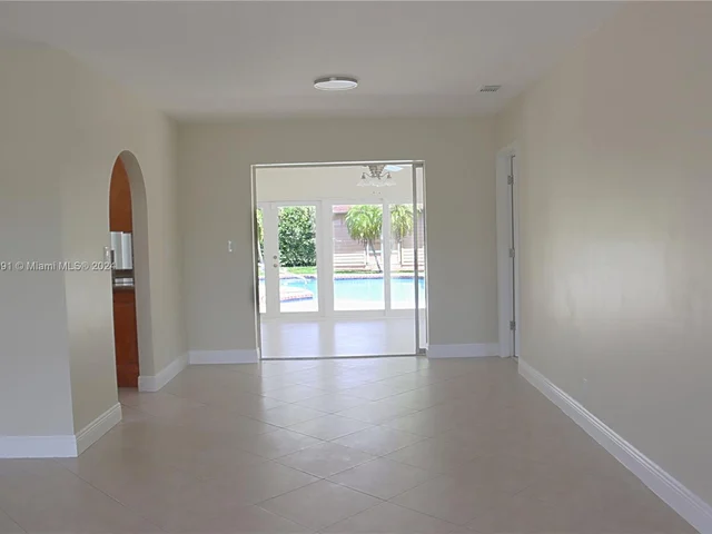10875 NW 37th Ct, Coral Springs FL 33065