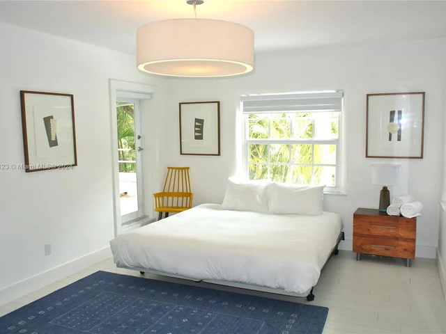 5835 La Gorce Dr, Miami Beach FL 33140