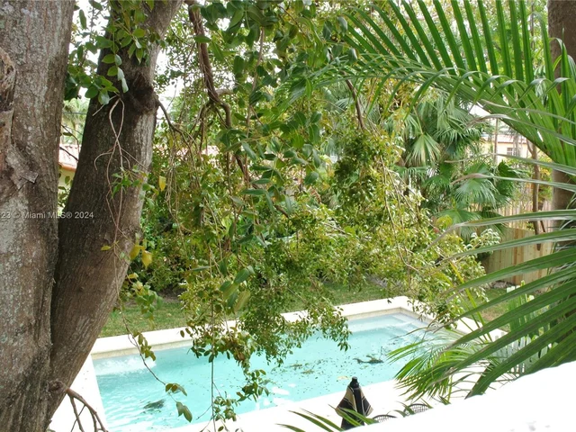 5835 La Gorce Dr, Miami Beach FL 33140