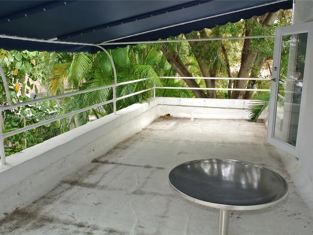 5835 La Gorce Dr, Miami Beach FL 33140