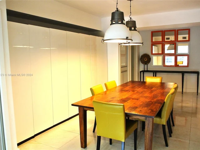 5835 La Gorce Dr, Miami Beach FL 33140