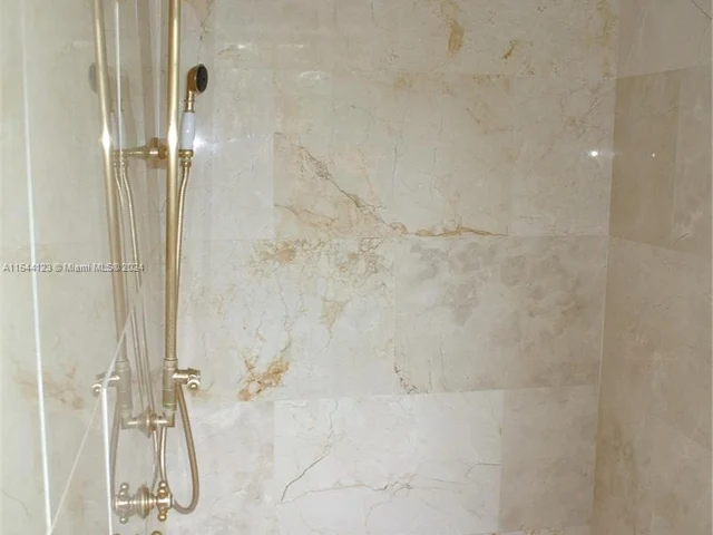 5835 La Gorce Dr, Miami Beach FL 33140