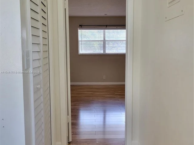 2200 Taylor St # 205, Hollywood FL 33020