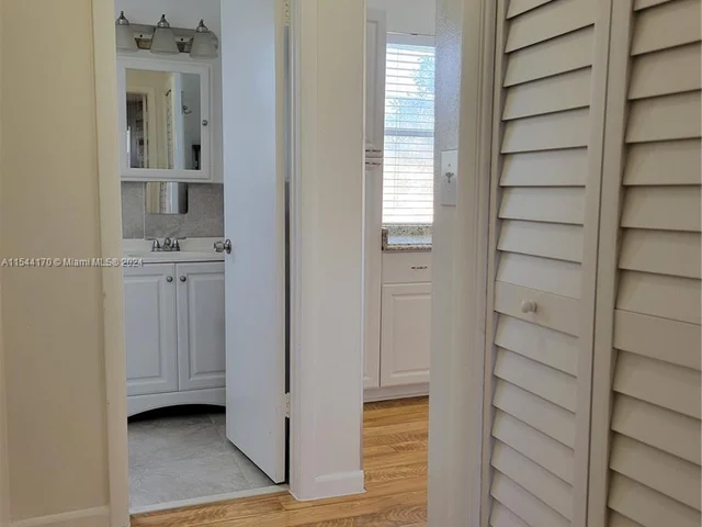 2200 Taylor St # 205, Hollywood FL 33020