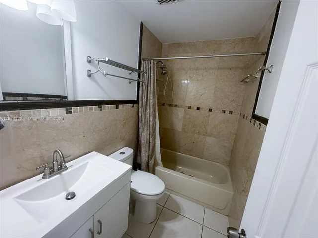 20927 SW 124th Ave Rd, Miami FL 33177