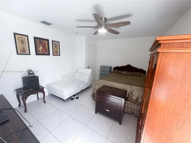 20927 SW 124th Ave Rd, Miami FL 33177