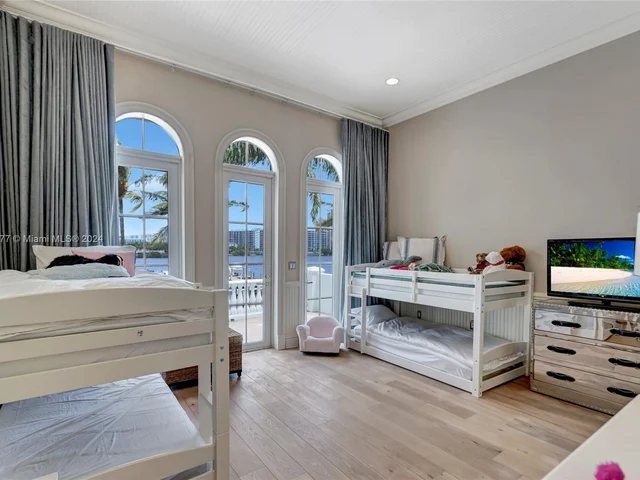 4040 Island Estates Dr, Aventura FL 33160