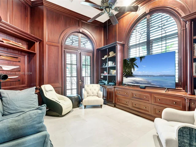 4040 Island Estates Dr, Aventura FL 33160