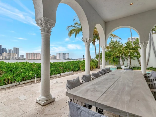 4040 Island Estates Dr, Aventura FL 33160