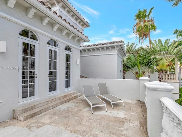 4040 Island Estates Dr, Aventura FL 33160