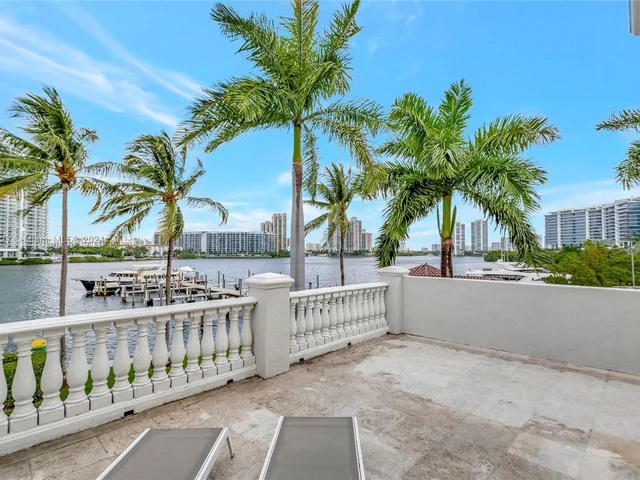 4040 Island Estates Dr, Aventura FL 33160