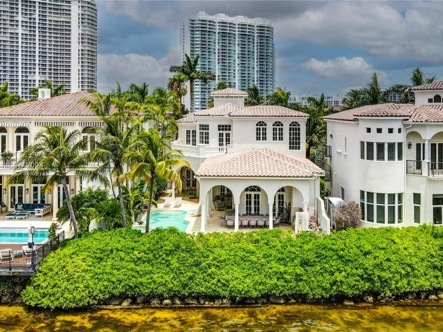 4040 Island Estates Dr, Aventura FL 33160