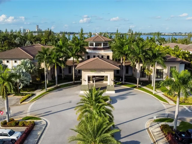 7925 NW 104th Ave # 1, Doral FL 33178