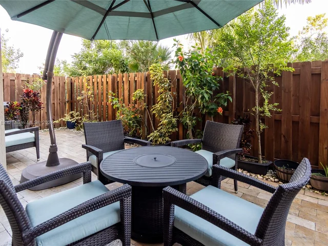 7925 NW 104th Ave # 1, Doral FL 33178