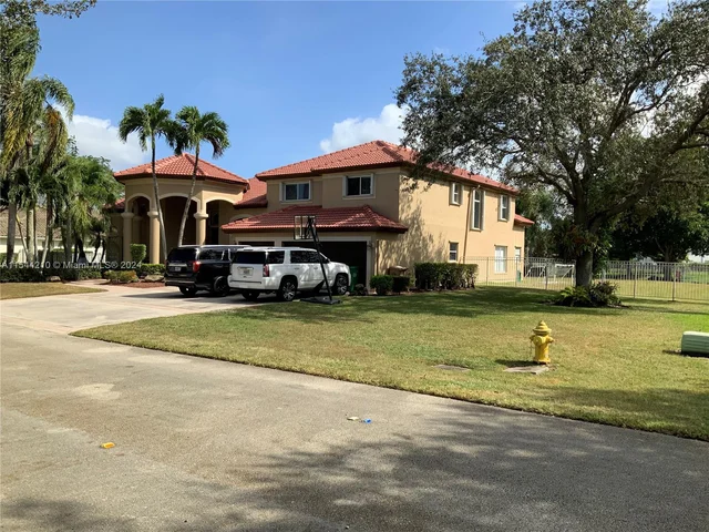 3440 Carlton Ln, Davie FL 33330