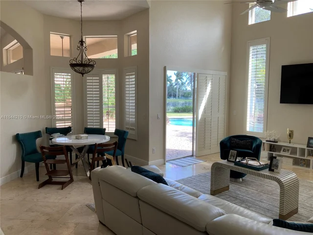 3440 Carlton Ln, Davie FL 33330