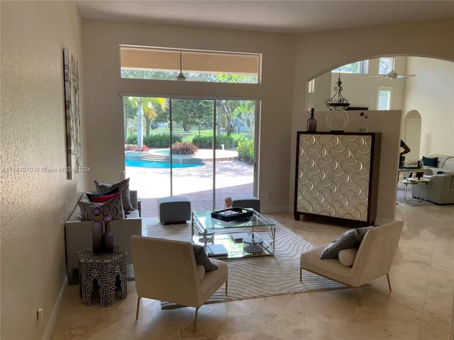 3440 Carlton Ln, Davie FL 33330