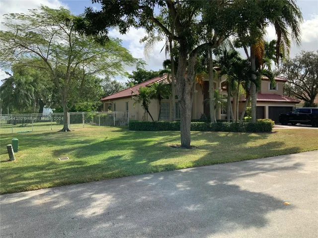 3440 Carlton Ln, Davie FL 33330