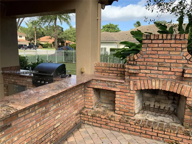 3440 Carlton Ln, Davie FL 33330