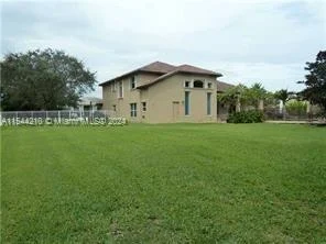 3440 Carlton Ln, Davie FL 33330