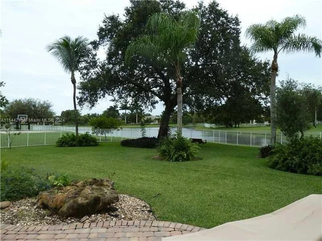 3440 Carlton Ln, Davie FL 33330