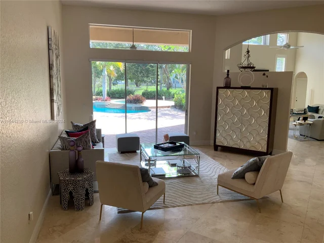 3440 Carlton Ln, Davie FL 33330