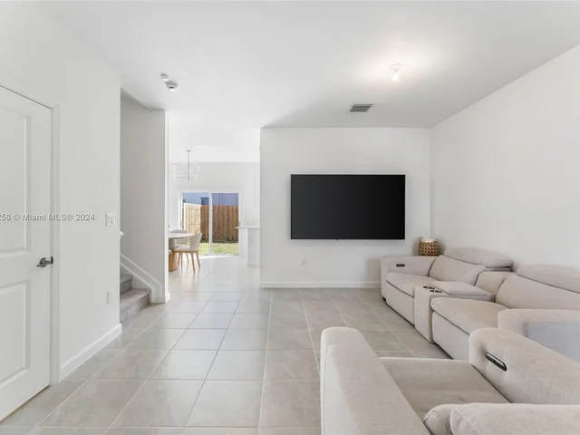 16242 SW 290th Ter, Miami FL 33033