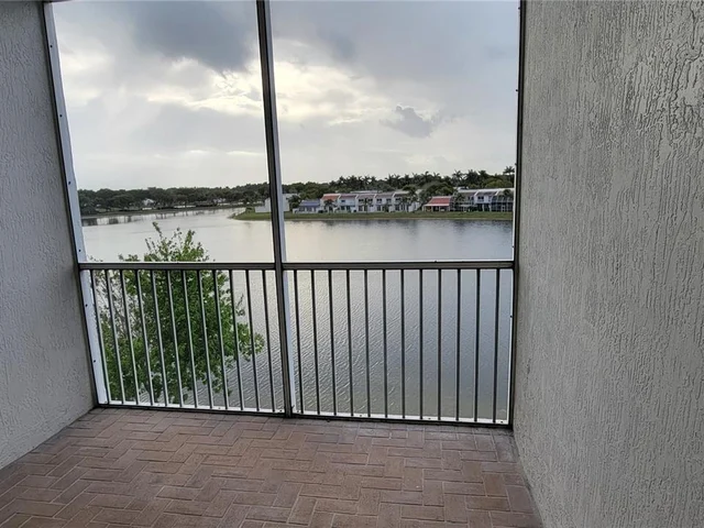 10730 NW 66th St # 408, Doral FL 33178