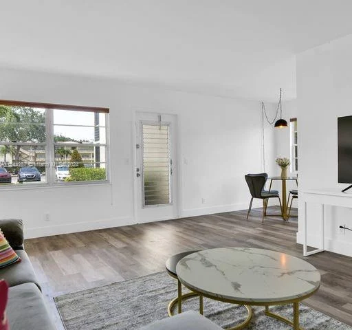 221 Mansfield # F, Boca Raton FL 33434