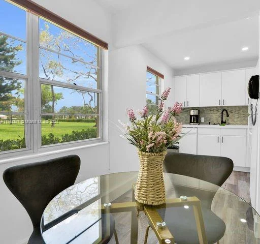 221 Mansfield # F, Boca Raton FL 33434