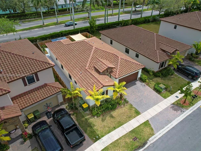 151 NE 27th Ter, Homestead FL 33033