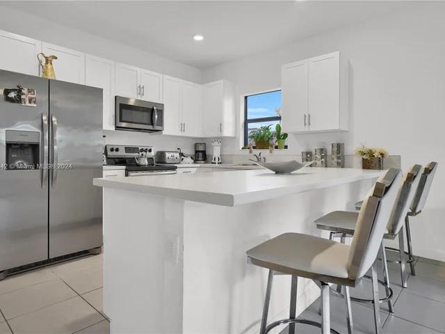 151 NE 27th Ter, Homestead FL 33033