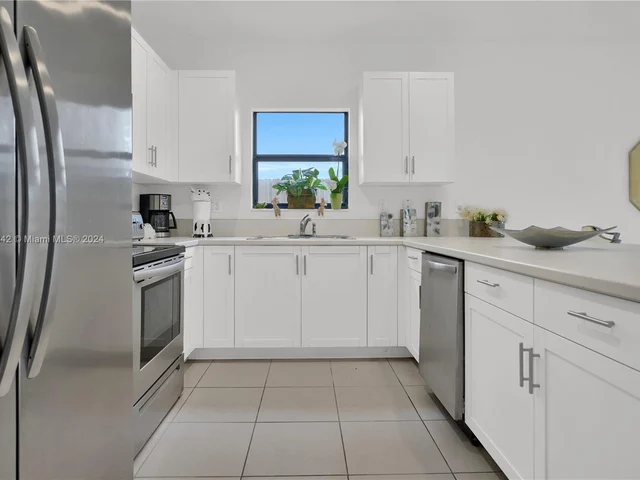 151 NE 27th Ter, Homestead FL 33033