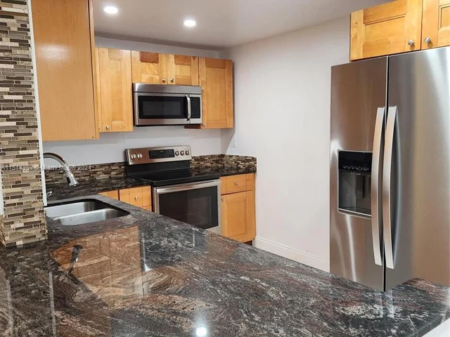 4384 NW 9th Ave # 1D, Deerfield Beach FL 33064