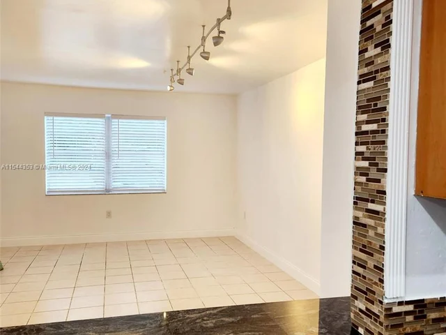 4384 NW 9th Ave # 1D, Deerfield Beach FL 33064