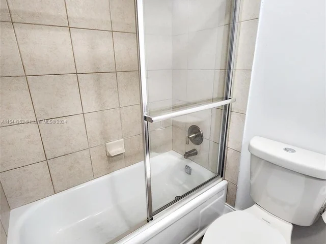 4384 NW 9th Ave # 1D, Deerfield Beach FL 33064