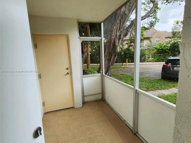 4384 NW 9th Ave # 1D, Deerfield Beach FL 33064