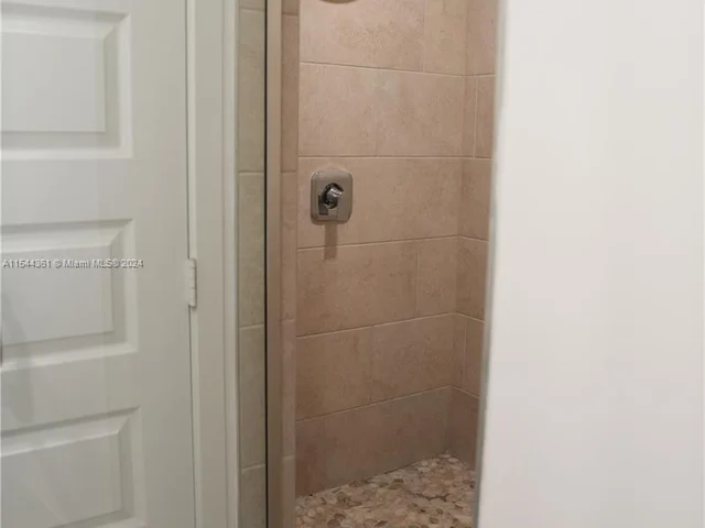 4745 NW 84th Ct # 22, Doral FL 33166