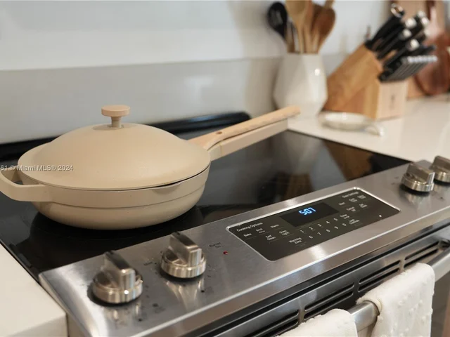 4745 NW 84th Ct # 22, Doral FL 33166