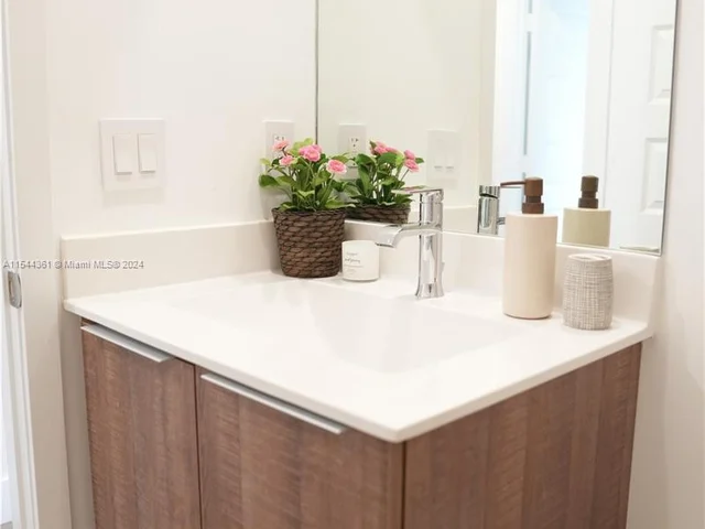 4745 NW 84th Ct # 22, Doral FL 33166