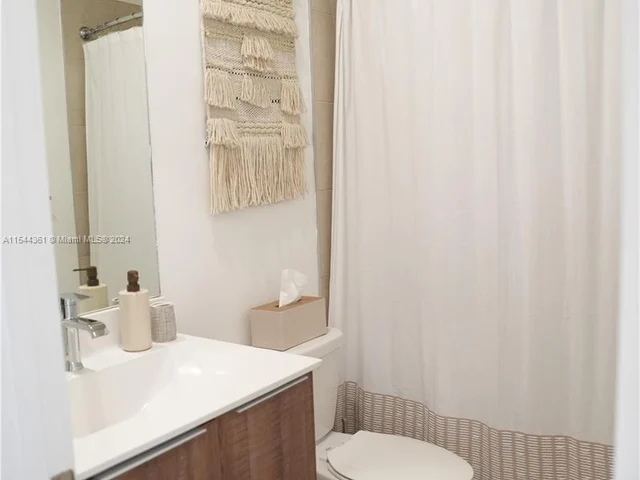 4745 NW 84th Ct # 22, Doral FL 33166