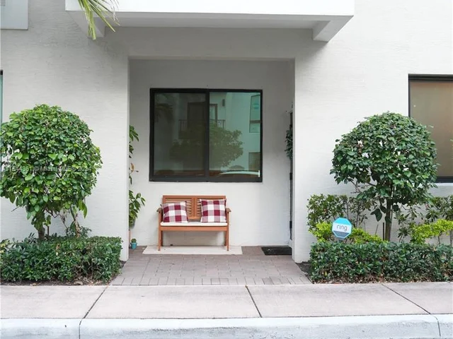 4745 NW 84th Ct # 22, Doral FL 33166